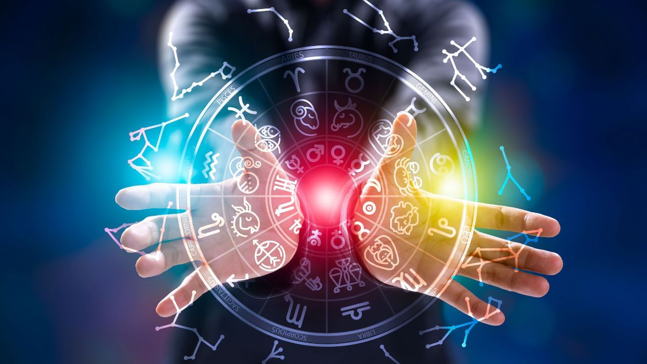 હાલમાં સૂર્ય નવમા ભાવમાં ગોચર કરી રહ્યો છે અને 17 ઓક્ટોબરે તે દસમા ભાવમાં પ્રવેશ કરશે. આ સમય દરમિયાન ભલે તે નબળી રાશિમાં હોય, તોય તેની સ્થિતિ મજબૂત રહેશે, જે પ્રતિષ્ઠા, સન્માન અને સરકારી ક્ષેત્રમાંથી લાભ મેળવવાની સંભાવનાઓ વધારશે. 17 નવેમ્બરે સૂર્ય લાભના ભાવમાં પહોંચશે, જેના પરિણામે અચાનક નાણાકીય લાભ અને સામાજિક પ્રતિષ્ઠામાં વધારો થવાની શક્યતા રહેશે. દસમા ભાવના સ્વામી અને રાક્ષસોના ગુરુ તરીકે ઓળખાતા શુક્ર આઠમા ભાવમાંથી ભાગ્યસ્થાને પ્રવેશ કરશે. આ પરિવર્તન કર્મ અને ભાગ્ય વચ્ચે અનુકૂળ જોડાણ બનાવશે, જે નાણાકીય રીતે ખૂબ શુભ ફળ આપશે. આ સમયગાળામાં દેવી લક્ષ્મીની કૃપા મેળવવા માટે શ્રી સૂક્ત અથવા કનકધારા સ્તોત્રના પાઠનું વિશેષ મહત્ત્વ રહેશે. ( Credits: Getty Images )