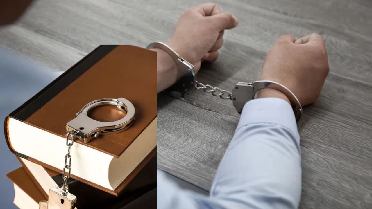 ભારતમાં ચેક બાઉન્સ થવાને ગુનો ગણવામાં આવે છે. Negotiable Instrument Act 1881 ની કલમ 138 મુજબ, ચેક બાઉન્સ થવો એ સજાપાત્ર ગુનો છે. આ કલમ મુજબ, જો કોઈ વ્યક્તિ જાણી જોઈને ચેક ઇસ્યુ કરે છે જે બાઉન્સ થાય છે અને નિર્ધારિત સમય (15 દિવસ) માં રકમ ચૂકવવામાં નિષ્ફળ જાય છે, તો તેને સજા થઈ શકે છે. કલમ 138 માં બે વર્ષ સુધીની કેદ અને દંડ અથવા બંને સજાની જોગવાઈ કરવામાં આવે છે.