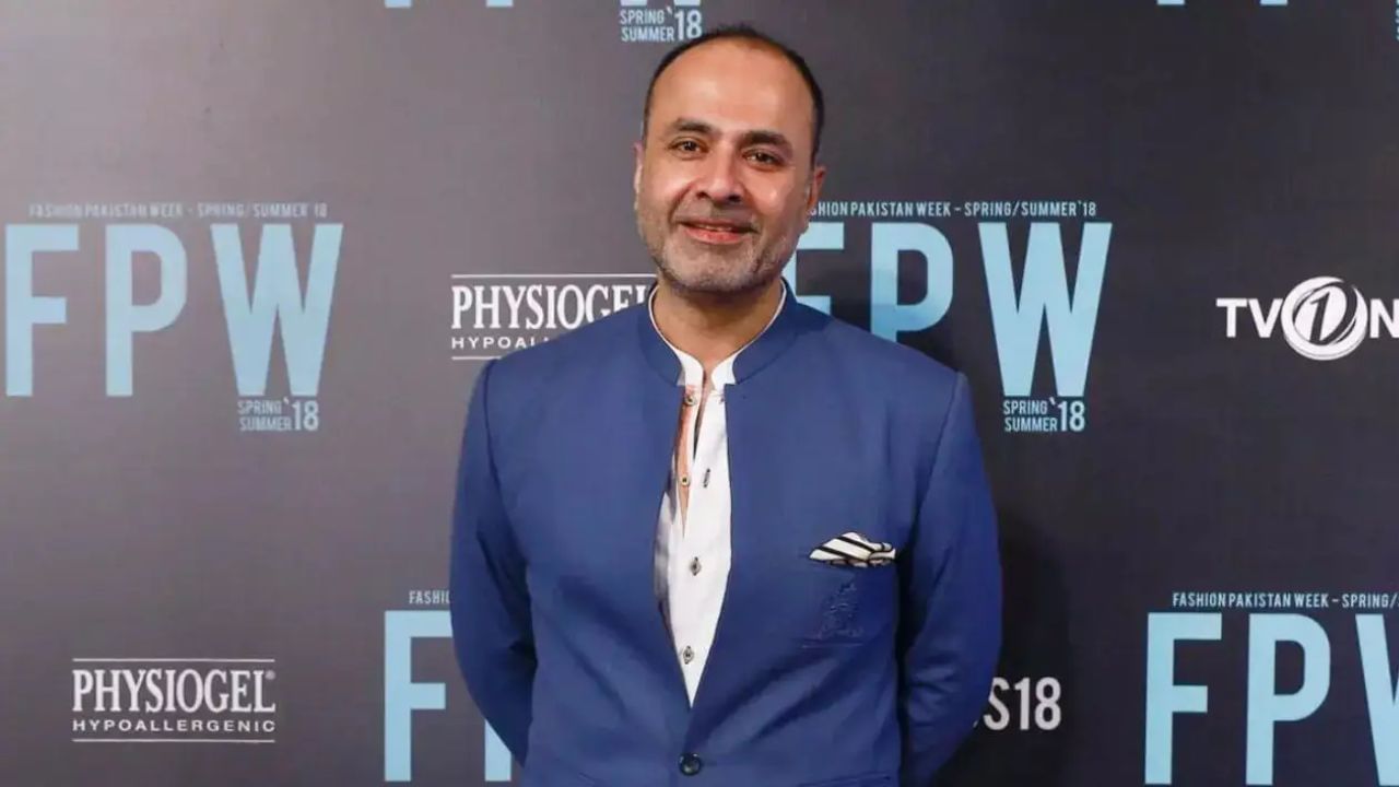 પાકિસ્તાનમાં સૌથી વધુ હિન્દુઓ સિંધ રાજ્યમાં રહે છે, જ્યાં ફક્ત હિન્દુઓની વસ્તી લગભગ 49 લાખ છે. આજે, અમે તમને પાકિસ્તાનના સૌથી ધનિક હિન્દુ વિશે જણાવીશું. જાણો તે શું કરે છે અને તેની પાસે કેટલી મિલકત છે.