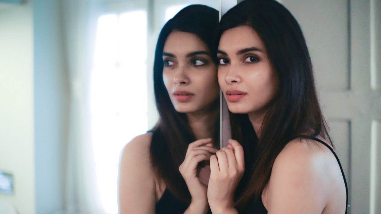 તેની અભિનય કારકિર્દી ઉપરાંત, પેન્ટી બ્રાન્ડ્સ અને ઉત્પાદનો માટે એક અગ્રણી સેલિબ્રિટી એન્ડોર્સર છે.