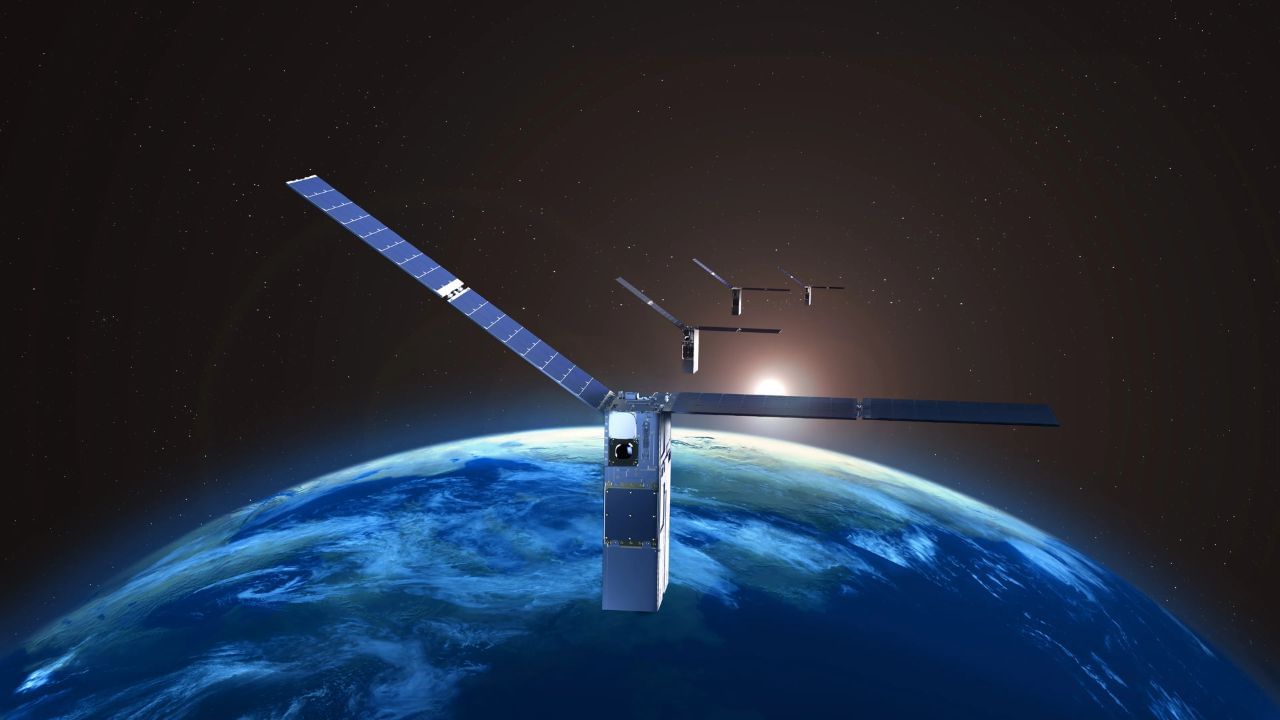 એલોન મસ્કની સ્ટારલિંક સેવા હાલમાં સસ્તું માનવામાં આવતી નથી. અહેવાલો અનુસાર, વપરાશકર્તાઓએ આ સેટેલાઇટ ઇન્ટરનેટ કનેક્શન ઇન્સ્ટોલ કરવા માટે પ્રારંભિક સેટઅપ ખર્ચ તરીકે લગભગ ₹30,000 કે તેથી વધુ ચૂકવવા પડી શકે છે. આ ખર્ચમાં ડીશ એન્ટેના, રાઉટર અને અન્ય સાધનોનો સમાવેશ થશે. આ પછી, લગભગ ₹3,300 કે તેથી વધુની માસિક સબ્સ્ક્રિપ્શન ફીની જરૂર પડશે. આ કિંમત ભારતમાં ઉપલબ્ધ બ્રોડબેન્ડ પ્લાન કરતાં નોંધપાત્ર રીતે વધારે છે.