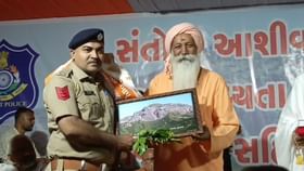 સાધુ-સંતોએ પોલીસઅધિકારીઓનું કર્યું સન્માન, મૂતિ તોડનાર 2 આરોપીની ધરપકડ