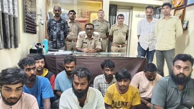 Gir Somnath : દરિયામાં દારૂની હેરાફેરી ! મહારાષ્ટ્રની જય નામની બોટમાંથી ઝડપાયો લાખો રુપિયાનો દારુ, જુઓ Video Gir Somnath : દરિયામાં દારૂની હેરાફેરી ! મહારાષ્ટ્રની જય નામની બોટમાંથી ઝડપાયો લાખો રુપિયાનો દારુ, જુઓ Video