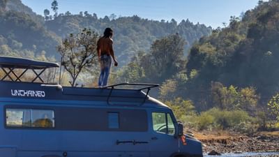 હર્ષવર્ધન રાણેએ તેમની તાજેતરની ફિલ્મ "એક દીવાને કી દીવાનીયાત" થી ચાહકોના દિલ જીતી લીધા. ફિલ્મની સફળતા બાદ, તેમને એક પછી એક ફિલ્મોની ઓફરો મળી રહી છે.તો આજે આપણે હર્ષવર્ધન રાણેના પરિવાર અને પર્સનલ લાઈફ વિશે વાત કરીએ 