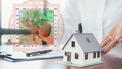 વાસ્તુ શાસ્ત્રમાં, કેટલાક ખાસ પ્રતીકો ઘરની સકારાત્મક ઉર્જા વધારે છે. સ્વસ્તિક, ઓમ અને કમળ જેવા પ્રતીકોને યોગ્ય દિશામાં રાખવાથી ઘરેલું મુશ્કેલીઓ દૂર થાય છે અને સંપત્તિમાં વધારો થાય છે. ચાલો આ 6 શક્તિશાળી પ્રતીકના નિયમ જાણો. 