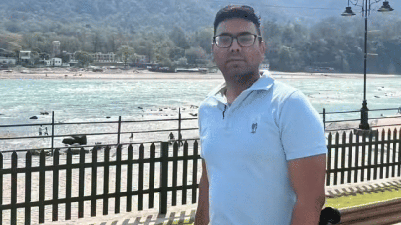 IAS Govind Jaiswal Success Story From Varanasi Poverty to UPSC Triumph (3)