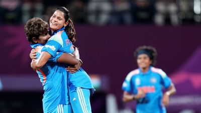 સેમિફાઇનલનું શેડ્યુલ તૈયાર છે. ભારત ઓસ્ટ્રેલિયાનો સામનો કરશે, જે એક મુશ્કેલ પડકાર હશે. વધુમાં, ઇંગ્લેન્ડનો સામનો સાઉથ આફ્રિકા સાથે થશે.ટુર્નામેન્ટની બીજી સેમિફાઇનલ ભારત અને ઓસ્ટ્રેલિયા વચ્ચે રમાશે, જે પણ ભારતીય સમય મુજબ બપોરે 3:00 વાગ્યે શરૂ થશે.