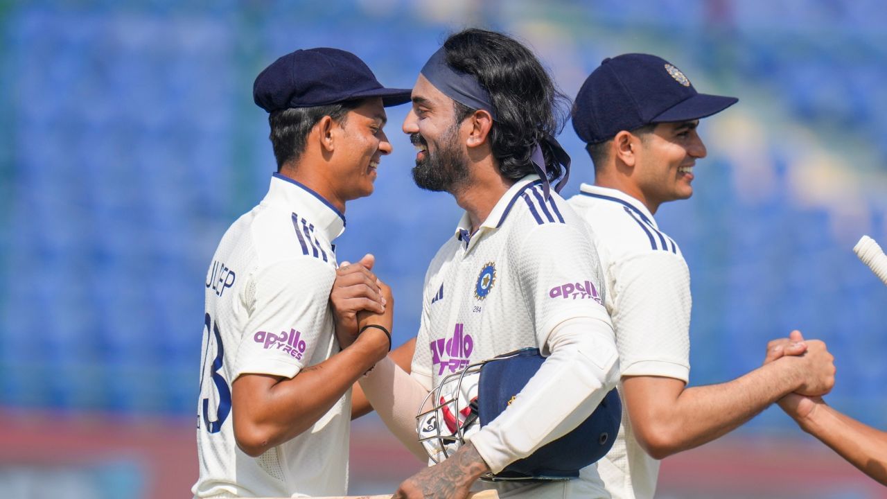 ભારતે 1987 બાદથી દિલ્હીમાં કોઈ ટેસ્ટ ગુમાવી ન હતી. તે સતત 14 ટેસ્ટમાં વિજેતા છે. જે કોઈ એક વેન્યુ પર ઘરમાં નવો રેકોર્ડ છે. ભારતે મોહાલીમાં સતત 13 ટેસ્ટ મેચ જીતી છે.