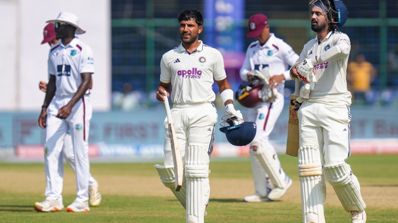 ભારતે વેસ્ટ ઇન્ડીઝ સામે પોતાના ઘરઆંગણે ટેસ્ટ રેકોર્ડમાં વધુ સુધારો કર્યો છે. ભારતીય ટીમ 1994 થી વેસ્ટ ઇન્ડીઝ સામે જીતી છે. આ સમયગાળા દરમિયાન, તેણે 10 ટેસ્ટ જીતી છે અને બે ડ્રો રહી છે.