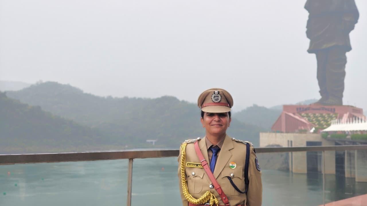 સ્ટેચ્યુ ઓફ યુનિટી ખાતે યોજાયેલી પરેડમાં સુમન નાલાના નેતૃત્વે માત્ર શિસ્ત અને પ્રતિબદ્ધતાનું પ્રદર્શન કર્યું નહીં, પણ મહિલાઓ માટે સશક્તિકરણનો મજબૂત સંદેશ પણ આપ્યો. તેમનું નેતૃત્વ અનેક યુવા મહિલાઓ માટે પ્રેરણાસ્ત્રોત બની રહ્યું છે.