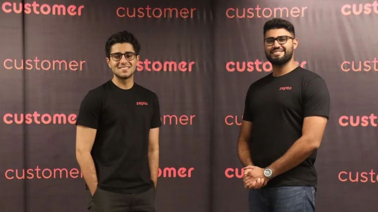 આદિત પાલિચાનો જન્મ 2001માં મુંબઈમાં થયો હતો. તેમણે ધીરુભાઈ અંબાણી ઇન્ટરનેશનલ સ્કૂલમાં અભ્યાસ કર્યો હતો. તેમણે પણ સ્ટેનફોર્ડ યુનિવર્સિટીમાં કમ્પ્યુટર સાયન્સનો અભ્યાસ શરૂ કર્યો હતો, પરંતુ બાદમાં પોતાનું સ્ટાર્ટઅપ શરૂ કરવા માટે કોલેજ છોડી દીધી.