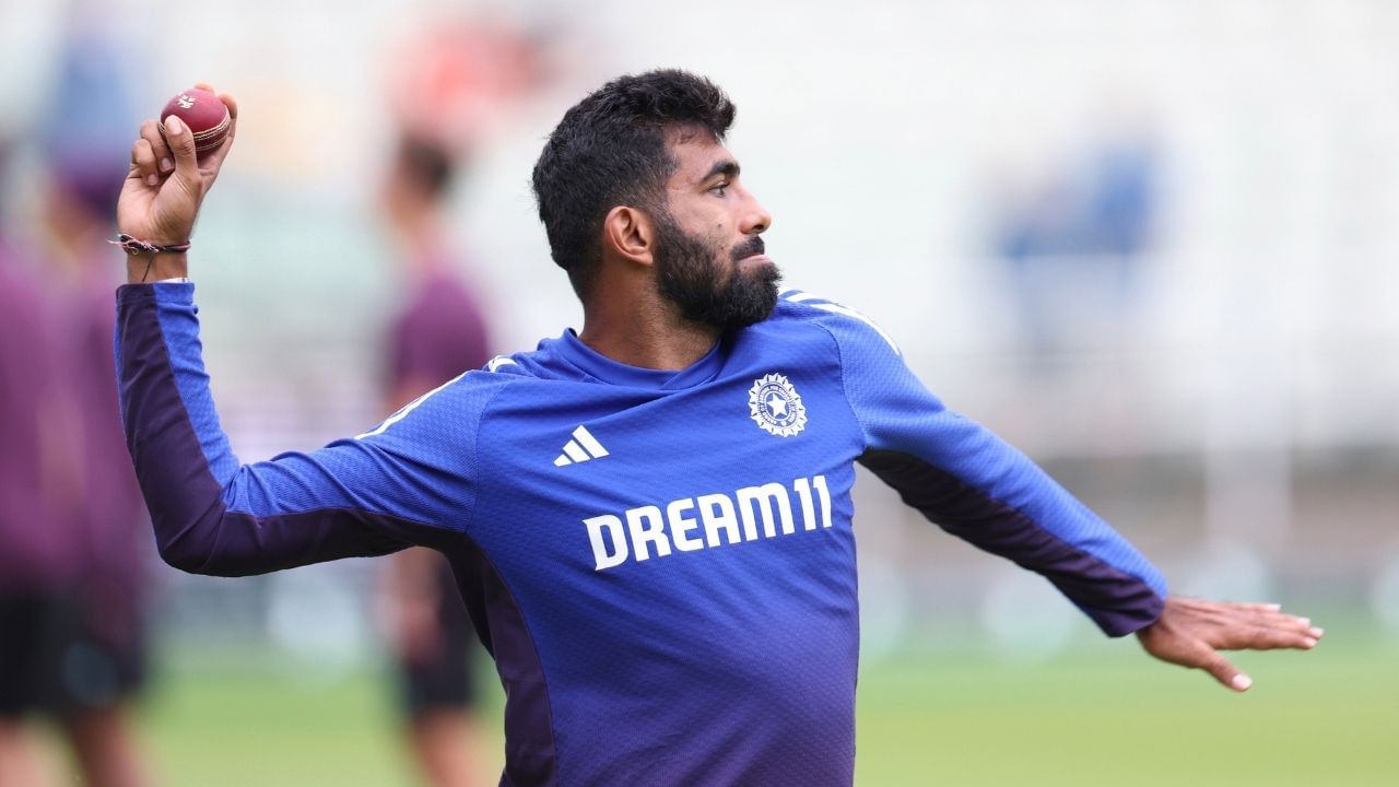 આ સીરિઝમાં ટીમ ઈન્ડિયાની બોલિંગ કમાન જસપ્રીત બુમરાહ સંભાળતો જોવા મળશે. જેના વિરુદ્ધ રન બનાવવા ઓસ્ટ્રેલિયાના બેટ્સમેન માટે લોખંડના ચણા ચાવવા બરાબર રહેશે.