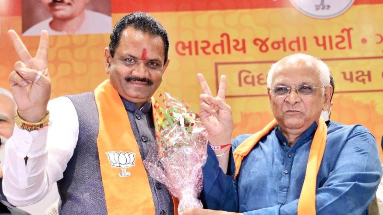  જીતુ વાઘાણી એક ભારતીય રાજકારણી છે તેઓ ગુજરાતના શિક્ષણ મંત્રી પણ રહી ચૂક્યા છે.જીતુ વાઘાણીને કેબિનેટ કક્ષાના કૃષિ મંત્રી બનાવવામાં આવ્યા છે.