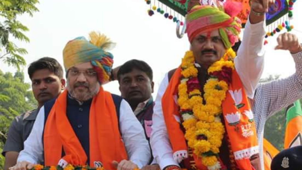 જીતુ વાઘાણીએ કોંગ્રેસના વરિષ્ઠ નેતા શક્તિસિંહ ગોહિલ સામે ભાવનગર શહેરની દક્ષિણ વિધાનસભા મત વિસ્તારમાંથી 2007ની ગુજરાત વિધાનસભાની ચૂંટણી લડતાની સાથે જ ચૂંટણીના રાજકારણમાં પ્રવેશ કર્યો હતો. જોકે તેઓ સાત હજારથી વધુ મતોના અંતરે હારી ગયા હતા.