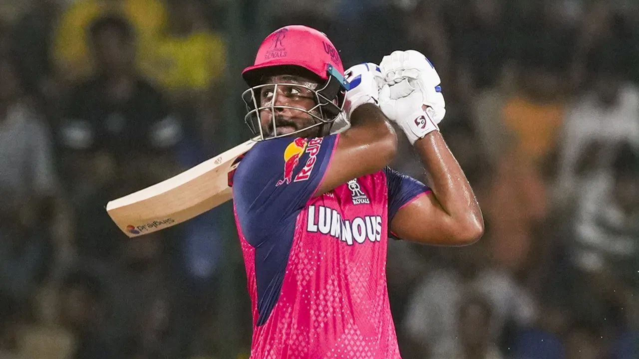 કેએલ રાહુલ દિલ્હી ટીમ છોડશે કે નહીં તે હજુ સ્પષ્ટ નથી, પરંતુ એવા અહેવાલો છે કે ફ્રેન્ચાઈઝ રાજસ્થાનના કેપ્ટન સંજુ સેમસનને તેની ટીમમાં ઉમેરી શકે છે. (PC : PTI / GETTY)