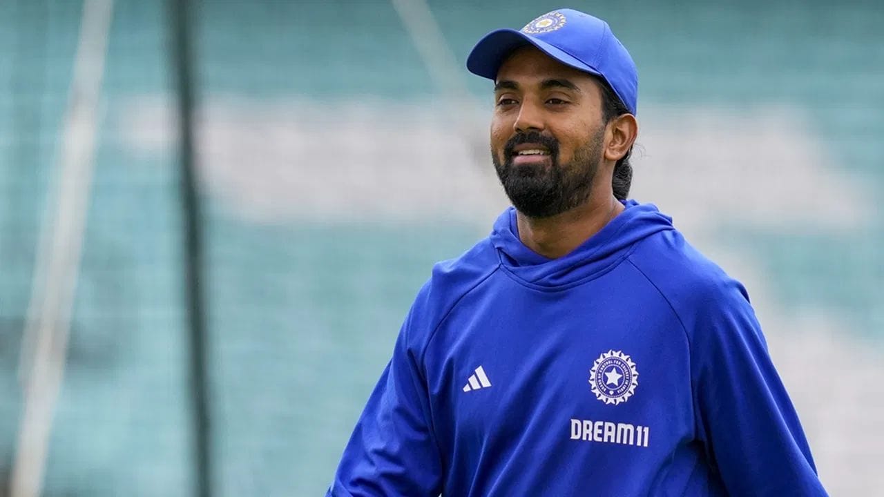 વેસ્ટ ઈન્ડીઝ સામેની ટેસ્ટ શ્રેણીમાં કેએલ રાહુલે સારું પ્રદર્શન કર્યું હતું અને હવે તે ઓસ્ટ્રેલિયા પ્રવાસ પર નીકળી ગયો છે, પરંતુ તેના વિશે મહત્વપૂર્ણ સમાચાર આવી રહ્યા છે. અહેવાલો અનુસાર કેએલ રાહુલ તેની IPL ફ્રેન્ચાઈઝી બદલવાનો છે. 