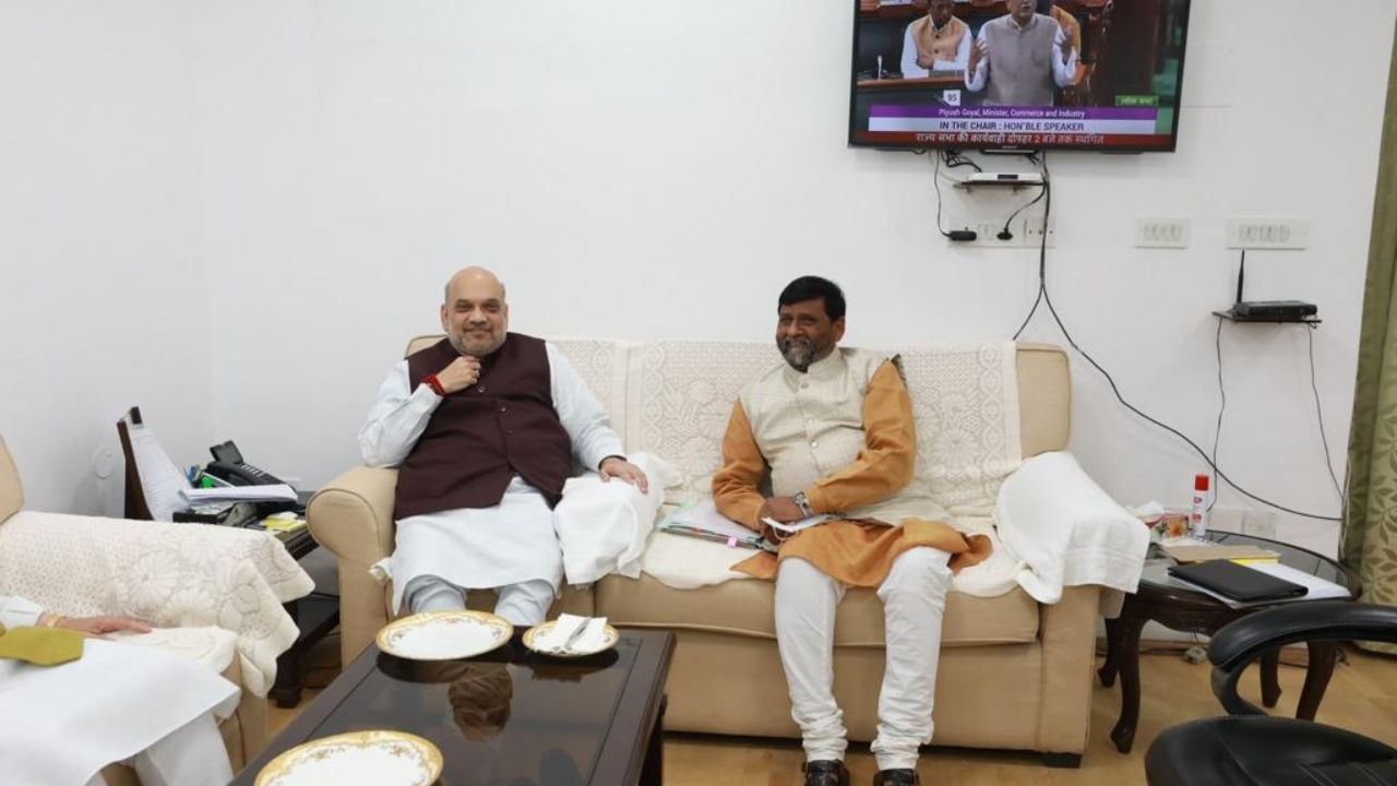 Kantilal Amrutiya family tree (1)