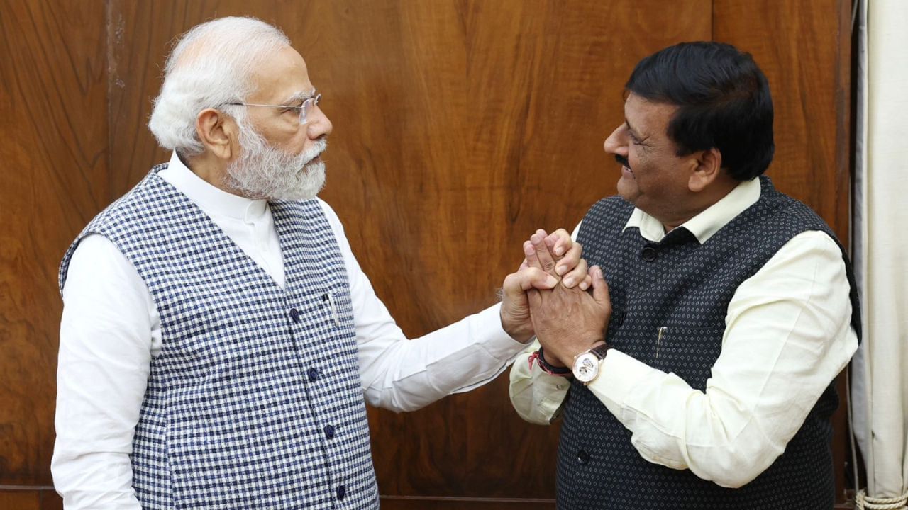 30 ઓગસ્ટ 2015ના રોજ, પાટીદાર ટોળા દ્વારા મોરબી સિરામિક ફેડરેશનના મુખ્ય મથકને આગ ચાંપી દેવામાં આવ્યાના 5 દિવસ પછી કાંતિલાલ અમૃતિયાએ તેના નેતા પદેથી રાજીનામું આપી દીધું હતુ.