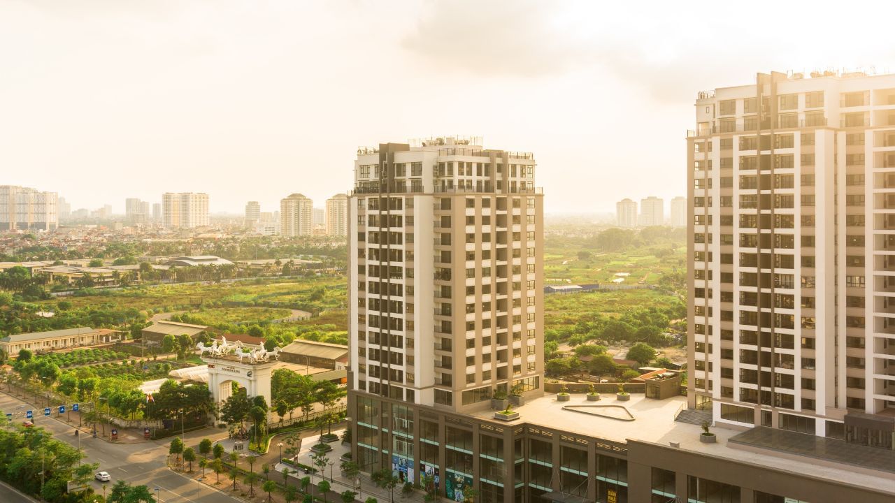 ટ્રાયલ કોર્ટે કેસ ફગાવી દીધો, પરંતુ 2013માં પ્રથમ અપીલ કોર્ટ અને હાઇકોર્ટે ટ્રાયલ કોર્ટના ચુકાદાને ઉલટાવી દીધો. 