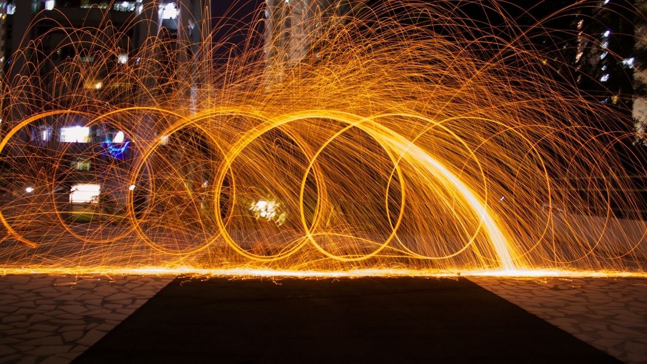 (Disclaimer: જો તમારી પાસે કોઈ ચોક્કસ કેસ હોય તો કાનૂની નિષ્ણાત (વકીલ) ની સલાહ લેવી સલાહભર્યું છે. અહીં આપેલી માહિતી ફક્ત કોર્ટના નિર્ણયો અને કલમોને આધારે આપવામાં આવી છે. તમારે કોઈ કેસ માટે જાણવું હોય તો યોગ્ય વકીલની સલાહ લઈ શકો છો.)(All Image Credit- canva)