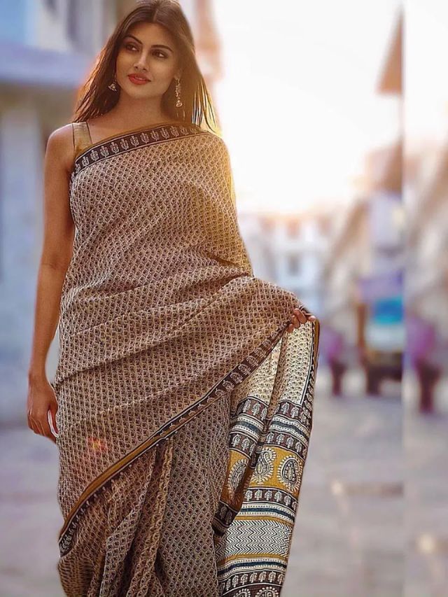 ક્રિકેટરની બહેન માલતી ચહર છે ખૂબજ સ્ટાઇલિશ, જુઓ સાડીમાં તેની તસવીરો