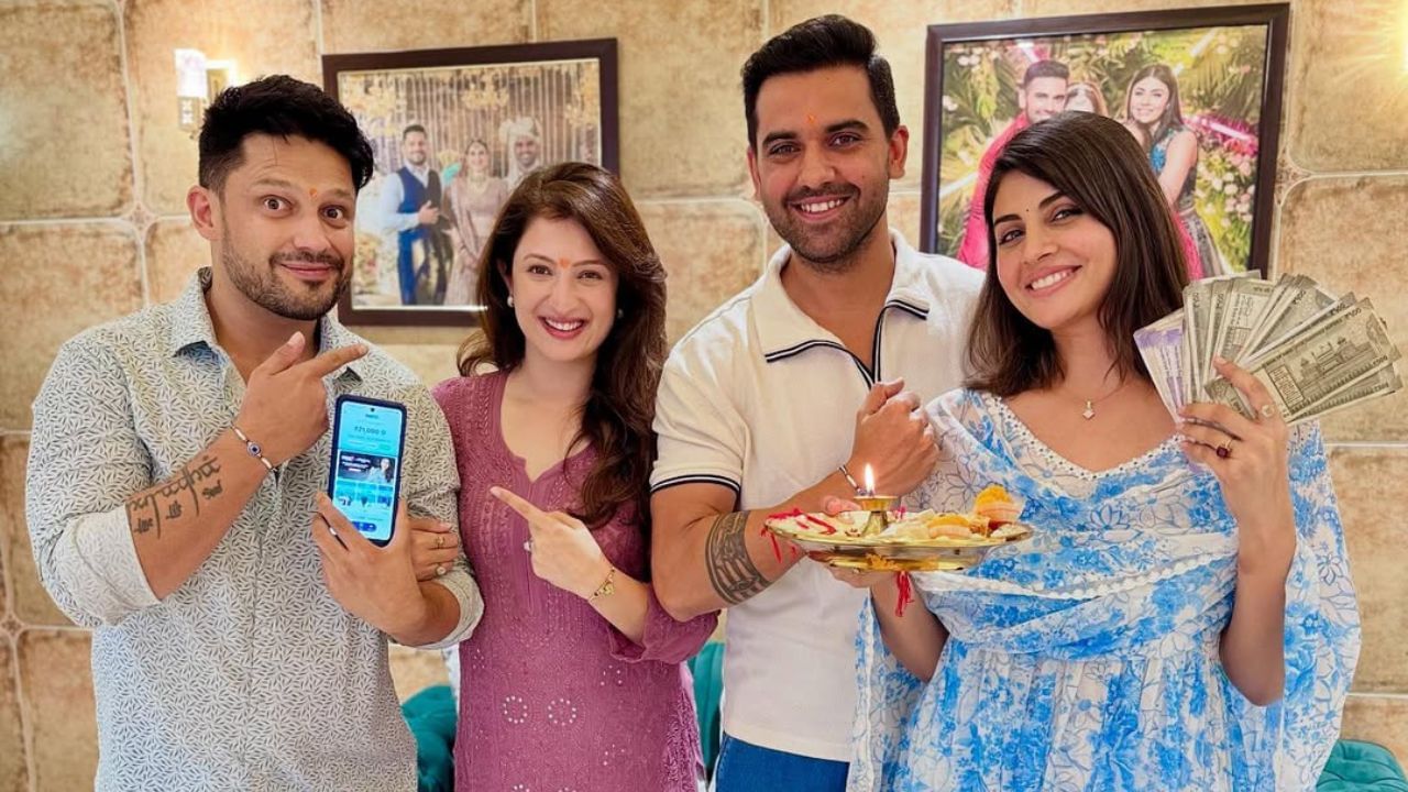 દીપક ચહરની પત્ની જયા ભારદ્વાજ છે. તેમનો સાળા સિદ્ધાર્થ ભારદ્વાજ પણ બિગ બોસનો ભાગ રહી ચૂક્યા છે. તેઓ સિઝન 5માં બીજા ક્રમે રહ્યો હતો. જોકે, શો દરમિયાન તેમનો સલમાન ખાન સાથે ઝઘડો થયો હતો,  