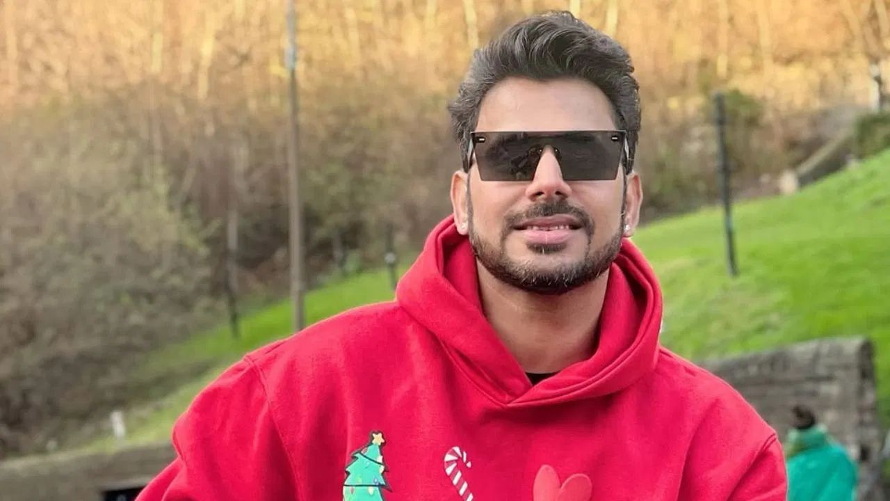 Before Mohammad Azharuddin, these four cricketers also became ministers, playing a strong innings on the political pitch. Manoj Tiwary