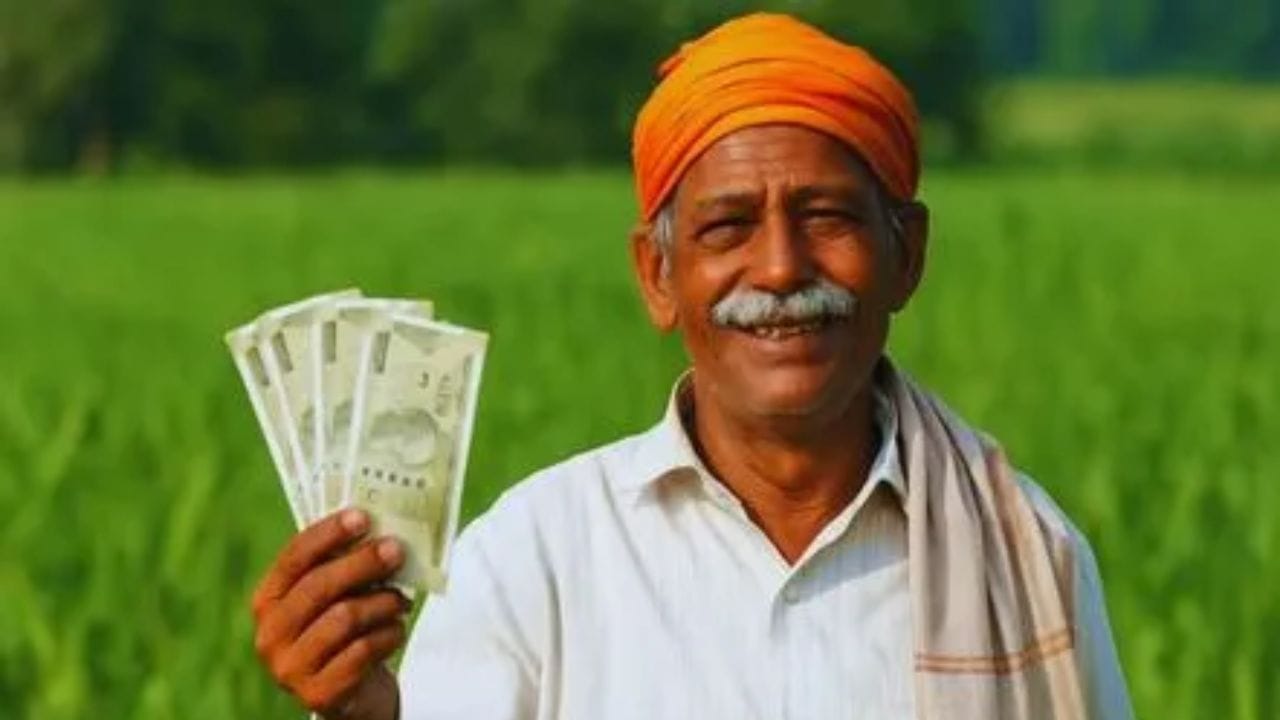 વધુમાં, આ કાર્યક્રમ હેઠળ, ₹42,000 કરોડથી વધુના કુલ ખર્ચ સાથે 1,100 થી વધુ પ્રોજેક્ટ્સનું ઉદ્ઘાટન અને શિલાન્યાસ કરવામાં આવશે. આમાં પશુપાલન, મત્સ્યઉદ્યોગ, ખાદ્ય પ્રક્રિયા અને કૃષિ માળખાગત વિકાસનો સમાવેશ થાય છે. આ પ્રસંગે, પ્રધાનમંત્રી ખેડૂત ઉત્પાદક સંગઠનો (FPO), સહકારી મંડળીઓ અને કૃષિ સંશોધકોનું સન્માન પણ કરશે.