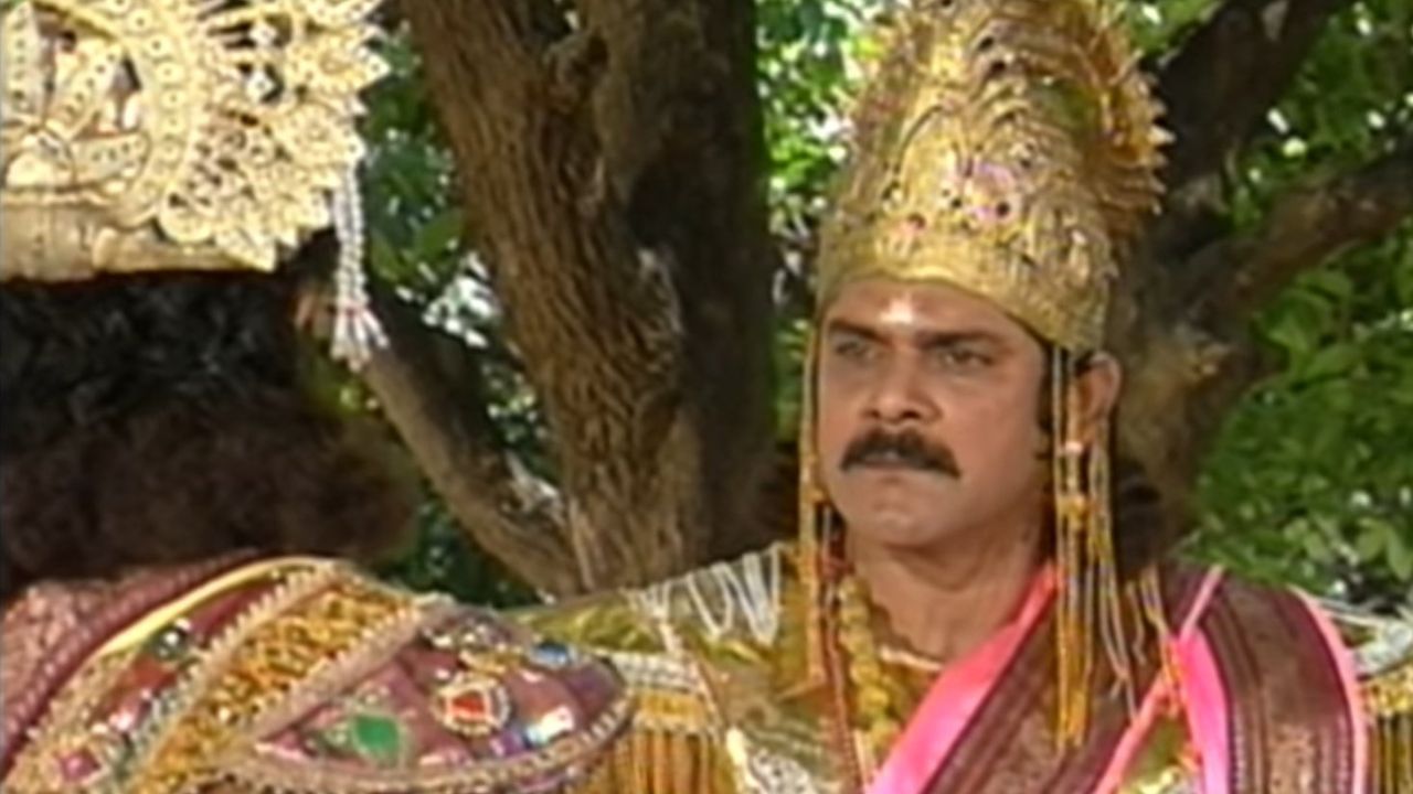 પંકજ ધીર ટીવી સીરિયલ મહાભારતમાં કર્ણની ભૂમિકા અને ચંદ્રકાંતા, ધ ગ્રેટ મરાઠા, યુગ સહિત અન્ય ભૂમિકાઓ માટે જાણીતા છે. તેઓ ઘણી હિન્દી ફિલ્મોમાં નાની ભૂમિકાઓમાં દેખાયા હતા, જેમાં સડક, સોલ્જર અને બાદશાહનો સમાવેશ થાય છે.