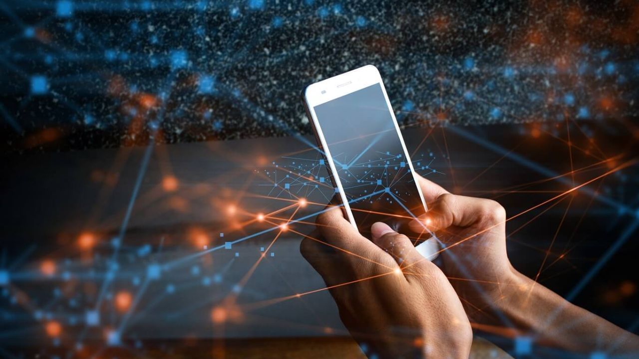 નેટવર્ક કન્જેશન: પીક યુસેજ સમયમાં, નેટવર્ક કન્જેશન ઘણીવાર થાય છે. આ ખૂબ જ ધીમા કનેક્શનનું કારણ બની શકે છે, જેના કારણે કૉલ્સ ડ્રોપ થઈ શકે છે. આ સમસ્યાને ઉકેલવા માટે, તમે Wi-Fi પર સ્વિચ કરી શકો છો. જો Wi-Fi ઉપલબ્ધ ન હોય, તો તમે ઓછા ડેટાનો ઉપયોગ કરતી એપ્લિકેશનોનો ઉપયોગ કરી શકો છો.