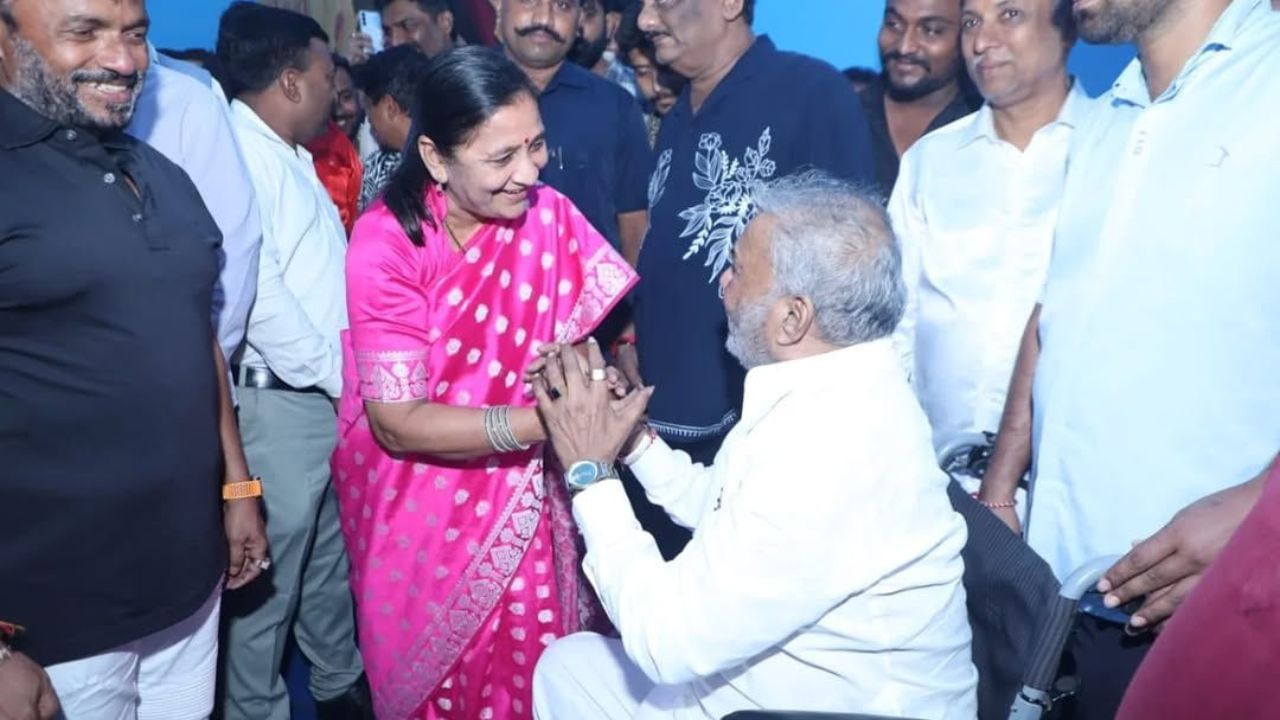  તેમજ ભાવનગરમાં ખુબ મોટું નામ છે. પરષોત્તમભાઈ સોલંકી માછિમાર પરિવારની રજૂઆત સાંભળી અનેક વખત રડી પડ્યા છે.