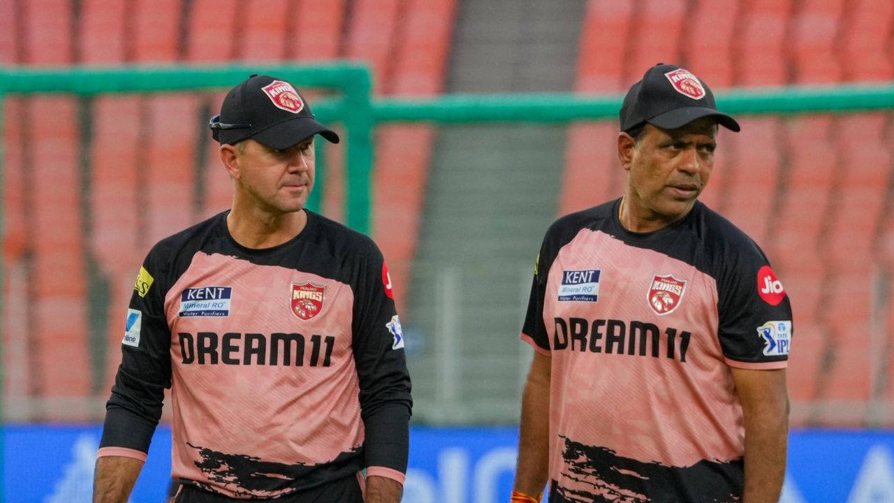 આ દિગ્ગજ ગત્ત સીઝનથી ટીમની સાથે કામ કરી રહ્યો હતો પરંતુ હવે પોતાની ભૂમિકામાંથી રાજીનામું આપી દીધું છે અને આગામી સિઝન માટે તેની ગેરહાજરી અંગે પંજાબ કિંગ્સને જાણ કરી છે.