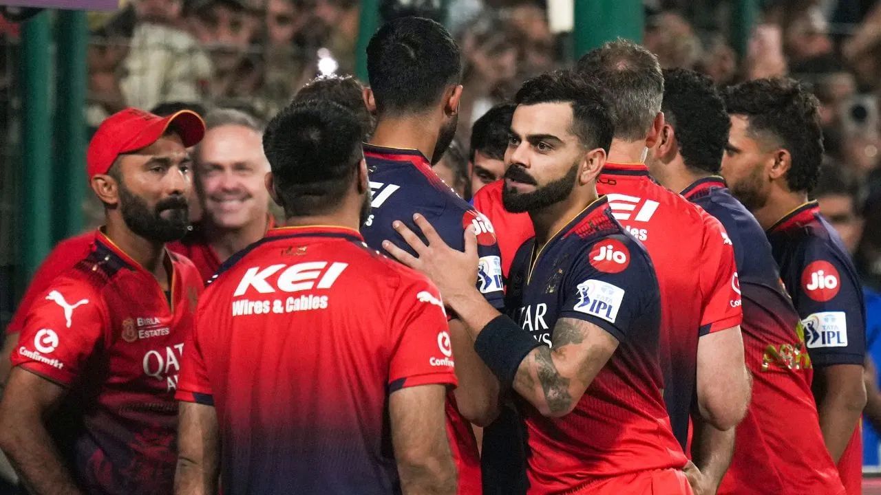 RCB ખરીદવામાં સૌથી મોટું પરિબળ તેની કિંમત છે. Diageo US$2 બિલિયન બોલી લગાવી રહ્યું છે, અને IPL ફ્રેન્ચાઈઝીની આટલી મોટી કિંમત આપી શકાય કે નહીં તે મોટો સવાલ છે. જો કે JioStar ની 500 મિલિયન સબ્સ્ક્રાઈબર્સ પુરા થયાની જાહેરાત RCBની કિંમતમાં વધારો કરી શકે છે. 