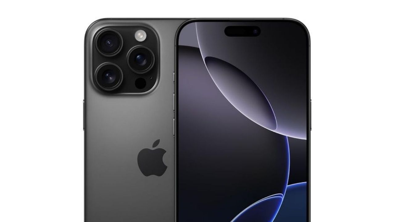 iPhone 16 Pro Max માં ટ્રિપલ રીઅર કેમેરા સેટઅપ છે, જેમાં 48MP પ્રાઇમરી સેન્સર, 48MP સેકન્ડરી કેમેરા અને 12MP થર્ડ સેન્સર છે. સેલ્ફી માટે 12MP ફ્રન્ટ કેમેરા પણ આપવામાં આવ્યો છે.