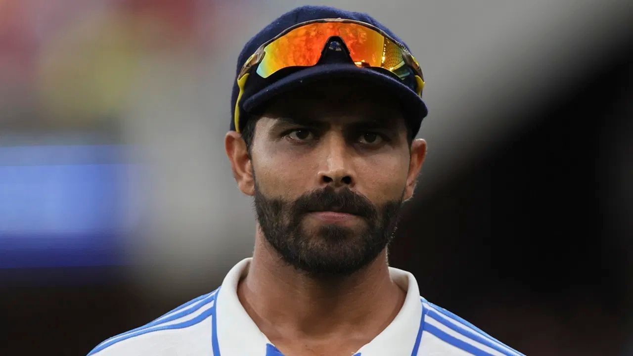 અમદાવાદ ટેસ્ટ મેચમાં પ્લેયર ઓફ ધ મેચ જાહેર થયા બાદ રવિન્દ્ર જાડેજાની ઉજવણી એક કલાકમાં જ ફિક્કી પડી ગઈ જ્યારે તેને ઓસ્ટ્રેલિયા પ્રવાસ માટે ટીમ ઈન્ડિયાની ટીમમાં સામેલ કરવામાં આવ્યો નહીં. 