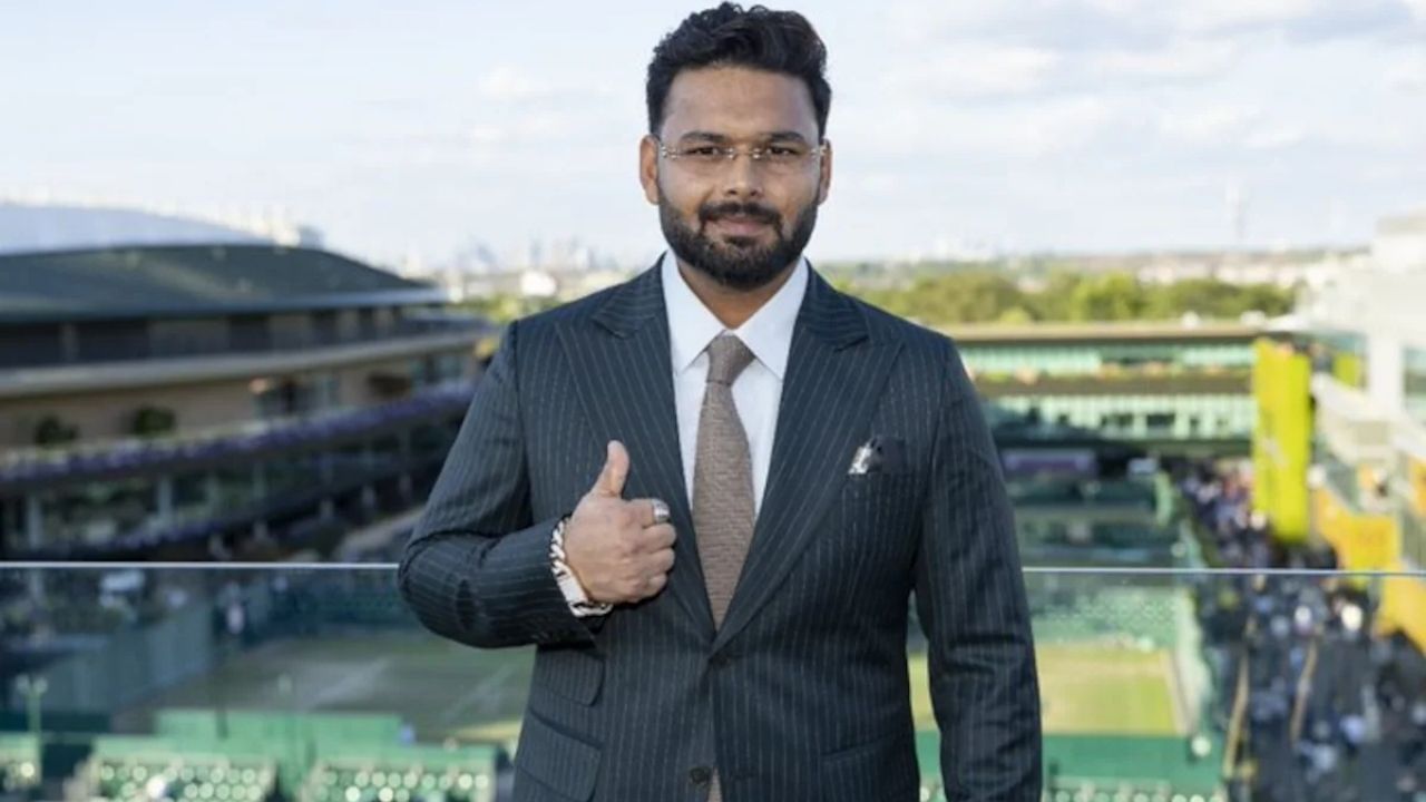 તેમના દોષરહિત સ્ટ્રોકપ્લે અને પડદા પાછળના કૌશલ્ય માટે જાણીતા, ઈજાને કારણે રમતમાંથી ગેરહાજરી હોવા છતાં પંત ભારતીય ક્રિકેટનો મહત્વપૂર્ણ ભાગ રહ્યા છે. તેમણે IPL 2025 માં એક નવો સીમાચિહ્ન હાંસલ કર્યો.
