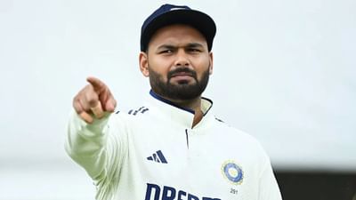 ઈજામાંથી સ્વસ્થ થયા બાદ રિષભ પંત મેદાનમાં પાછો ફર્યો છે. તે દક્ષિણ આફ્રિકા A સામે બે ટેસ્ટ મેચની શ્રેણીમાં ભારત A ટીમનું નેતૃત્વ કરી રહ્યો છે. આ મેચ બેંગલુરુના સેન્ટર ઓફ એક્સેલન્સ ખાતે રમાઈ રહી છે.