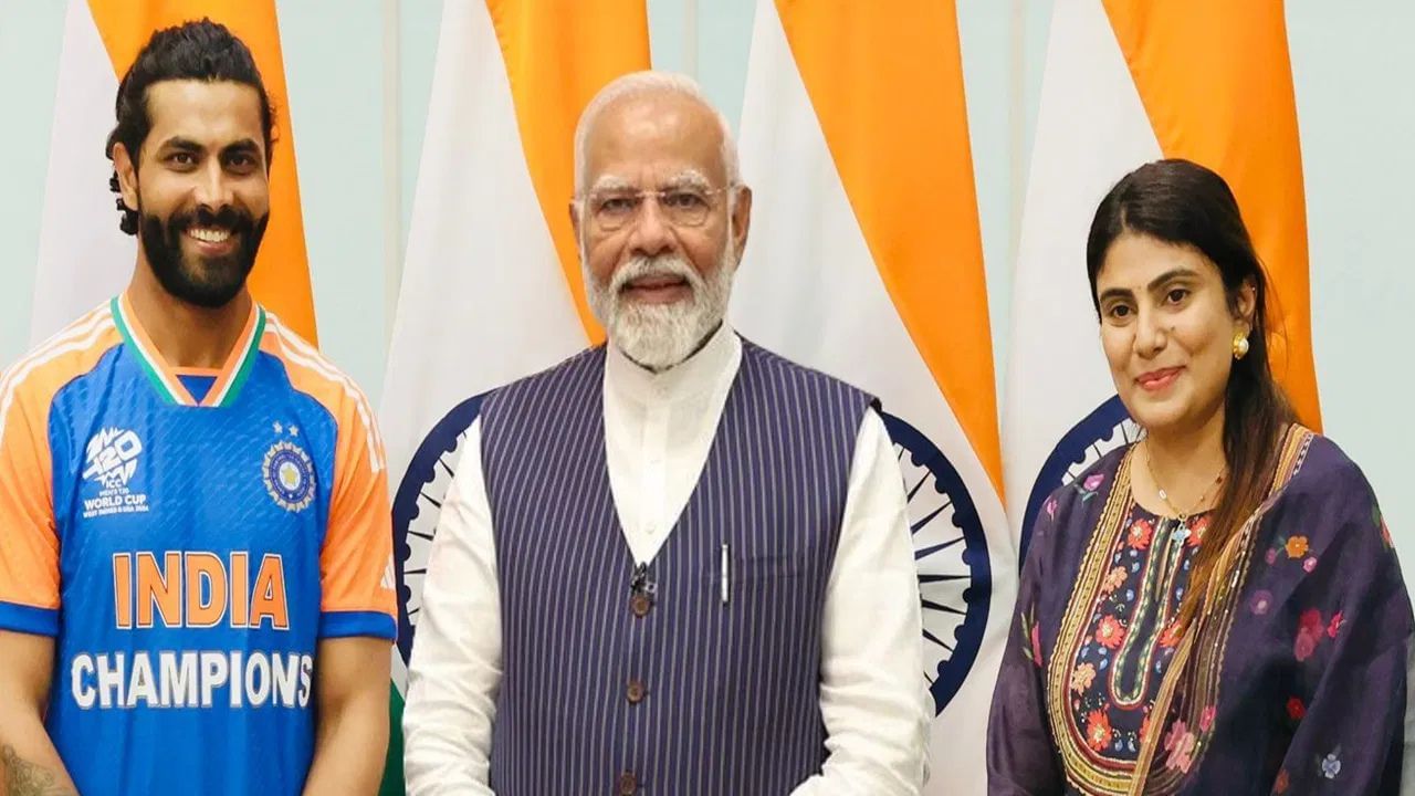 રવિન્દ્ર જાડેજાના પત્ની રીવાબા ગુજરાતના સૌથી ધનિક ધારાસભ્યોમાંના એક છે. અહેવાલો સૂચવે છે કે તેમની સંપત્તિ લગભગ ₹100 કરોડ (આશરે $1 બિલિયન) છે, જેમાં તેમના પતિ રવિન્દ્ર જાડેજાની સંપત્તિનો પણ સમાવેશ થાય છે.