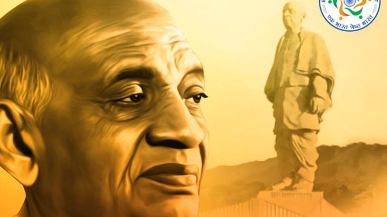 નાનપણમાં સરદાર વલ્લભભાઈ તેમના પિતાને ખેતરમાં મદદ કરતા તેમજ બે મહીને એકવાર ઉપવાસ કરતા કે જેમાં તેઓ અન્ન-જળ ગ્રહણ ન કરતા. 18 વર્ષની ઉંમરે તેમના લગ્ન બાજુના ગામમાંજ રહેતા ઝવેરબા સાથે થયા હતા.  