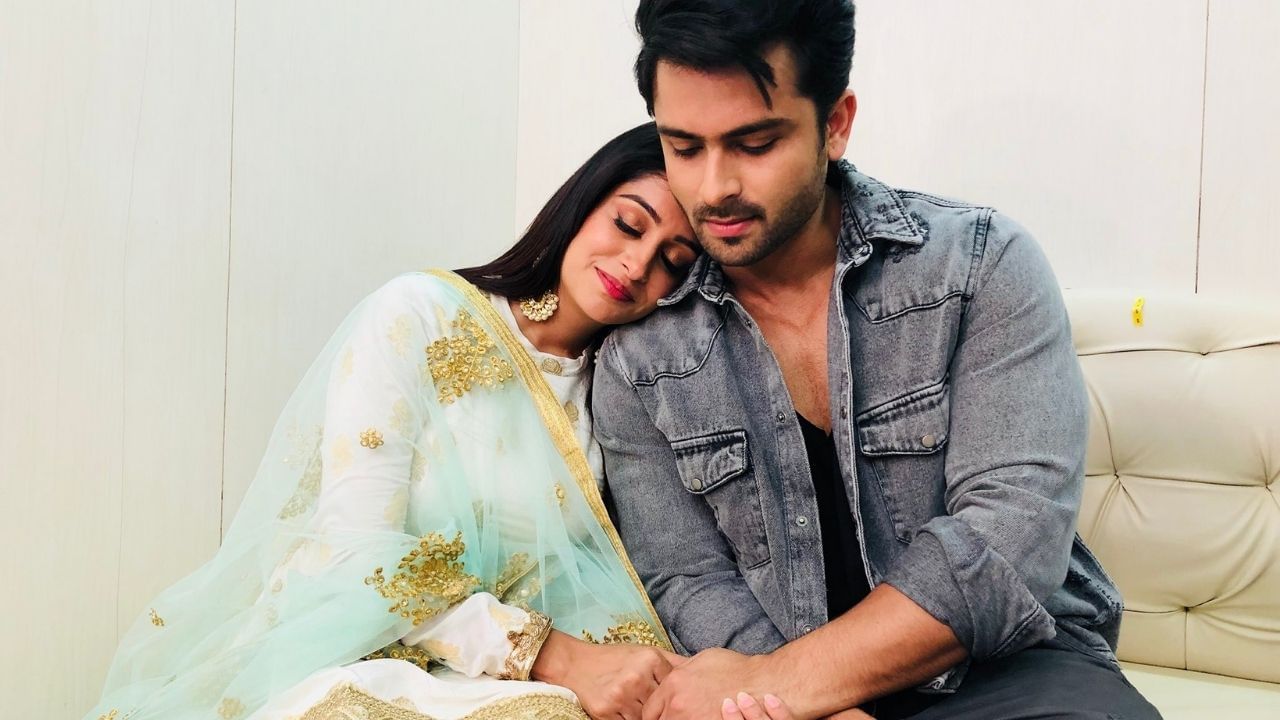 ઈન્સ્ટાગ્રામ પર જૂના આઈફોનને લઈ પુછેલા અનેક સવાલો પર શોએબે કહ્યું ,આ સવાલ મને અનેક લોકો પુછી રહ્યા છે. હું આ વાત બ્લોગમાં પણ કહેવા માંગુ છું. પરંતુ ભુલી ગયો.