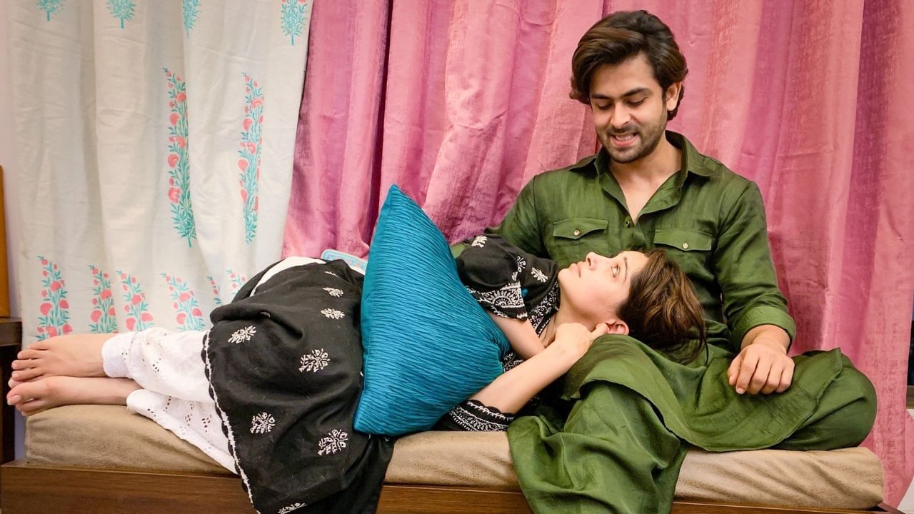 દર વખતે હું નવો આઈફોન ખરીદું છું.ત્યારે હું મારો જૂનો ફોન એક્સચેન્જ કરું છું. નવા ફોનની કિંમત તેની કિંમત જેટલી ઓછી થાય છે. બાકીની રકમ આપી હું નવો આઇફોન ખરીદું છું. હું દર વખતે આ કરું છું."