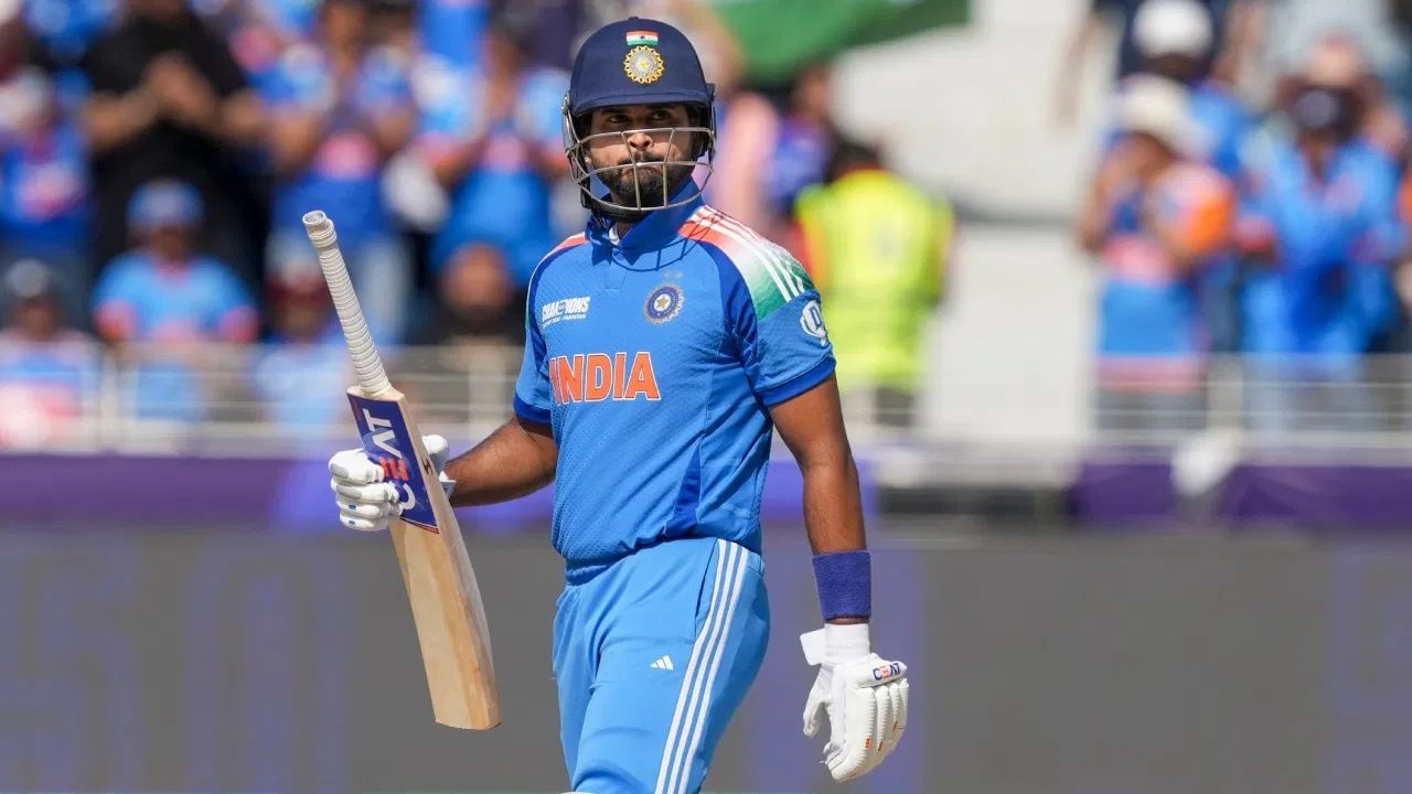 ગિલને નવા વાઈસ-કેપ્ટન શ્રેયસ અય્યરનો સાથ મળશે. ઓસ્ટ્રેલિયા સામેની પહેલી વનડેમાં રોહિત શર્મા અને શુભમન ગિલ ઈનિંગની શરૂઆત કરે તેવી શક્યતા છે. 