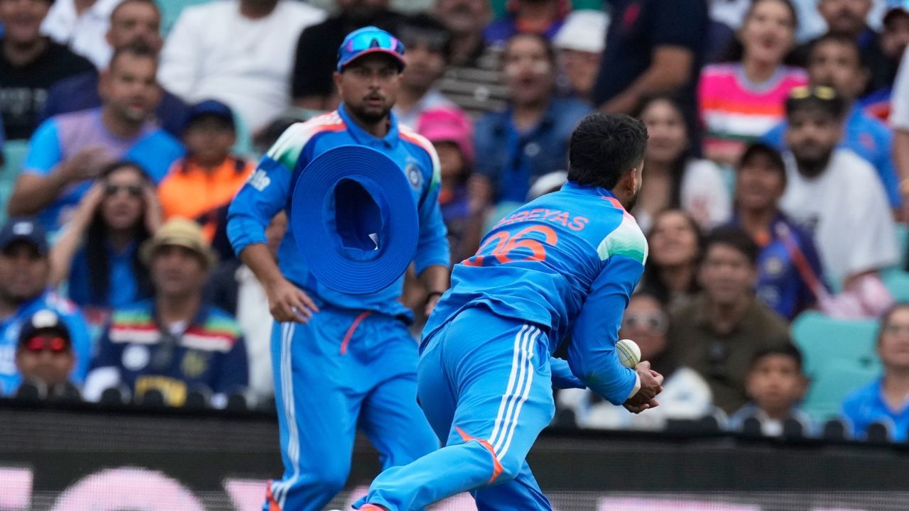 ભારતમી આગામી વનડે સીરિઝ સાઉથ આફ્રિકા વિરુદ્ધ ઘરેલું મેદાન પર 30 નવેમ્બરથી શરુ થઈ રહી છે. ત્યારે અય્યરનું સ્થાન કોણ લેશે તેના પર ચર્ચાઓ શરુ થઈ ગઈ છે. આ રિપોર્ટમાં આ 3 ખેલાડીઓને નામની ચર્ચાઓ થઈ રહી છે. તો ચાલો જાણીએ કોણ છે આ ખેલાડીઓ જે અય્યરનું સ્થાન લઈ શકે છે.