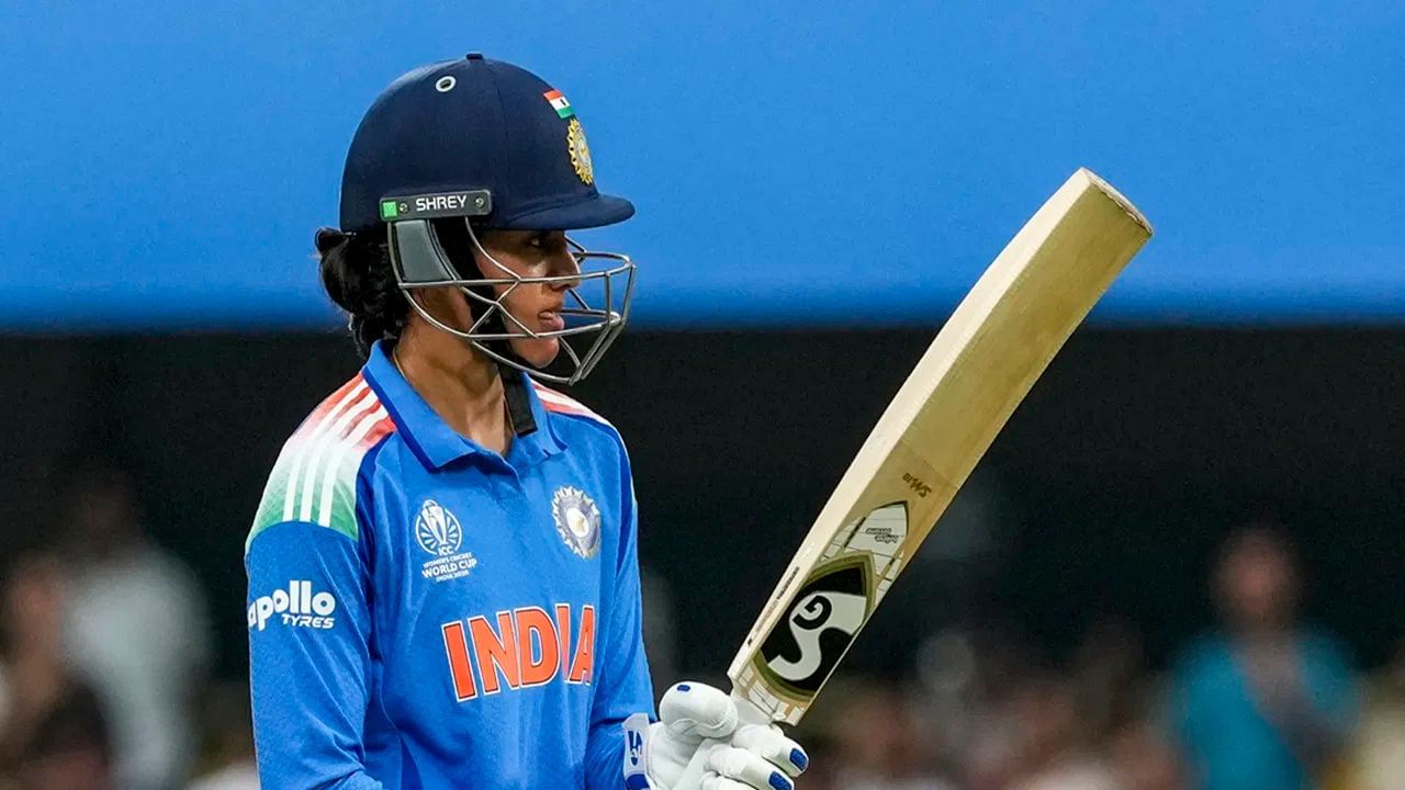 અઠ્ઠાવીસ વર્ષ પહેલા 1997માં, ઓસ્ટ્રેલિયાની બેલિન્ડા ક્લાર્કે એક કેલેન્ડર વર્ષમાં 970 ODI રન બનાવ્યા હતા. મંધાના હવે તેનાથી આગળ નીકળી ગઈ છે. મંધાના અને બેલિન્ડા એકમાત્ર બે ખેલાડી છે જેમણે એક કેલેન્ડર વર્ષમાં 900 થી વધુ રન બનાવ્યા છે. 