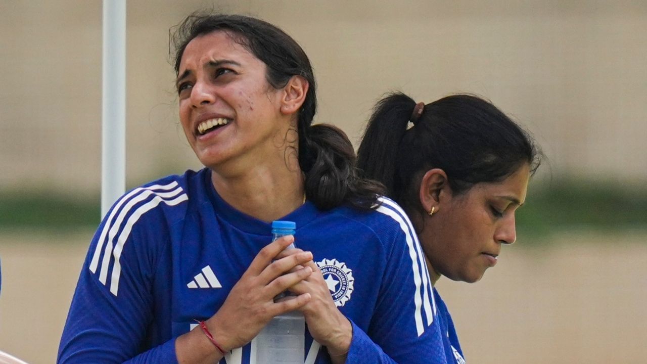 સ્મૃતિ મંધાનાએ આ વર્લ્ડકપમાં અત્યારસુધી 7 ઈનિગ્સમાં 60.83ની સરેરાશથી 365 રન બનાવ્યા છે. જેમાં એક સદી અને 2 અડધી સદી સામેલ છે. તેની પાસે વર્લ્ડકપમાં સૌથી વધારે રન બનાવનાર ભારતીય બેટ્સમેન બનવાની તક છે.