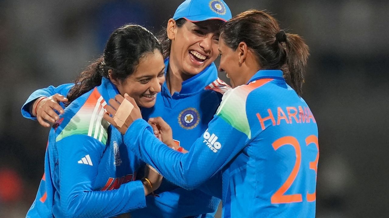 સ્મૃતિ મંધાના આ વર્ષે મહિલા ક્રિકેટમાં કોઈ એક કેલેન્ડર યરમાં સૌથી વધારે ઓડીઆઈ રન બનાવવાનો રેકોર્ડ બનાવી ચૂકી છે. (all photo : PTI)