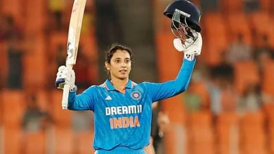 ભારતીય ઓપનર સ્મૃતિ મંધાનાએ મહિલા વર્લ્ડ કપની 10મી મેચમાં ઈતિહાસ રચ્યો. દક્ષિણ આફ્રિકા સામે રમતી વખતે મંધાનાએ એક કેલેન્ડર વર્ષમાં સૌથી વધુ ODI રન બનાવવાનો વર્લ્ડ રેકોર્ડ તોડ્યો.