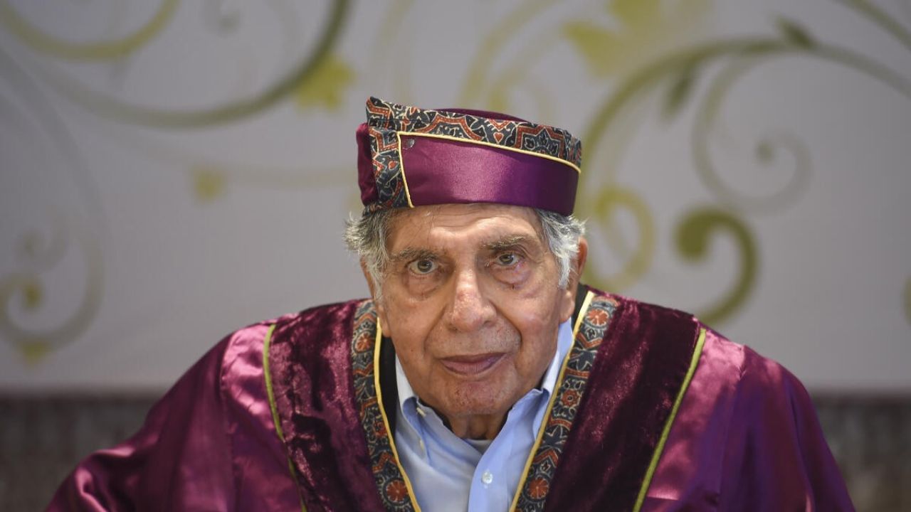 ટાટા અટક પારસી મૂળની છે અને તેનો ઇતિહાસ ભારતના ઔદ્યોગિક અને સામાજિક વિકાસ સાથે ઊંડે સુધી જોડાયેલો છે. આ નામ વ્યવસાય, પ્રતિષ્ઠા અને સામાજિક સેવાનું પ્રતીક માનવામાં આવે છે.(નોધ :પબ્લિક ડોમેનમાં ઉપલબ્ધ માહિતી અનુસાર આ સ્ટોરી ફાઈલ કરવામાં આવી છે.) 