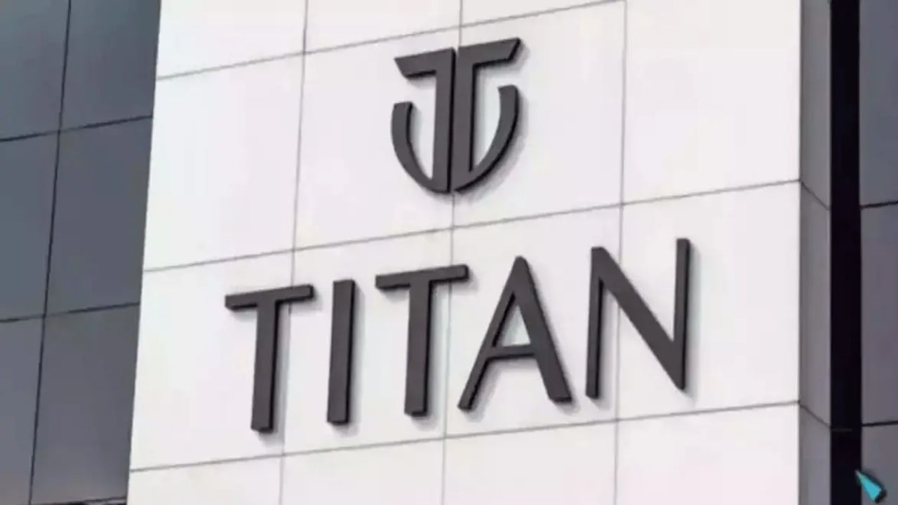 અન્ય સેગમેન્ટમાં પણ સારો દેખાવ થયો. ઘડિયાળોમાં 12%, આંખની સંભાળમાં 9% અને કેરેટલેનમાં 30%નો વધારો થયો. આંતરરાષ્ટ્રીય વ્યવસાયમાં 86%નો ઉછાળો જોવા મળ્યો, ખાસ કરીને યુએસ બજારમાં, વેચાણ બમણું થયું. ઉભરતા વ્યવસાયોમાં પણ મજબૂત ઉછાળો જોવા મળ્યો. સુગંધમાં 48%નો વધારો જોવા મળ્યો, મહિલાઓની બેગમાં 90%નો જંગી ઉછાળો જોવા મળ્યો, અને ટેનેરામાં 13%નો વધારો થયો.