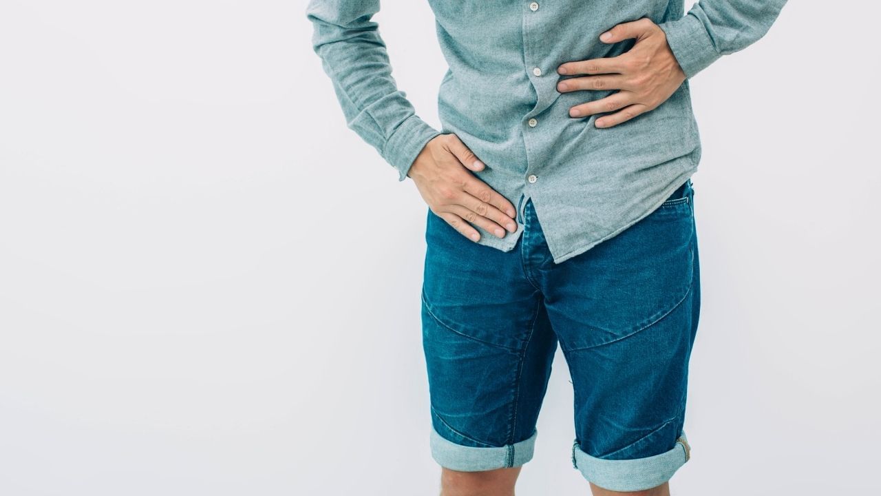 યુટીઆઈને રોકવા માટે, પુષ્કળ પાણી પીવો, સ્વચ્છ કપડાં પહેરો અને નિયમિત પેશાબ કરો. જો લક્ષણો દેખાય, તો ડૉક્ટરની સલાહ લો અને તબીબી સલાહ લો. આ ચેપને ફેલાતો અટકાવવામાં મદદ કરી શકે છે.